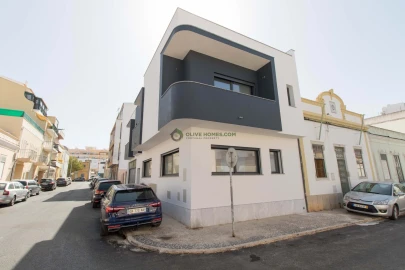Moradia T3 para Venda em Faro (Sé e São Pedro)