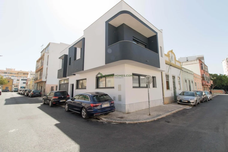 Moradia T3 para Venda em Faro (Sé e São Pedro) Foto 2