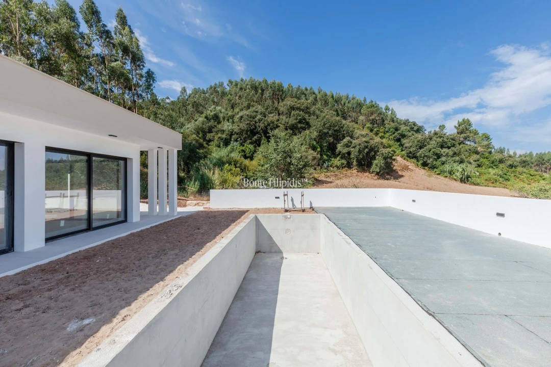 Moradia T3 para Venda em Alvorninha Foto 7