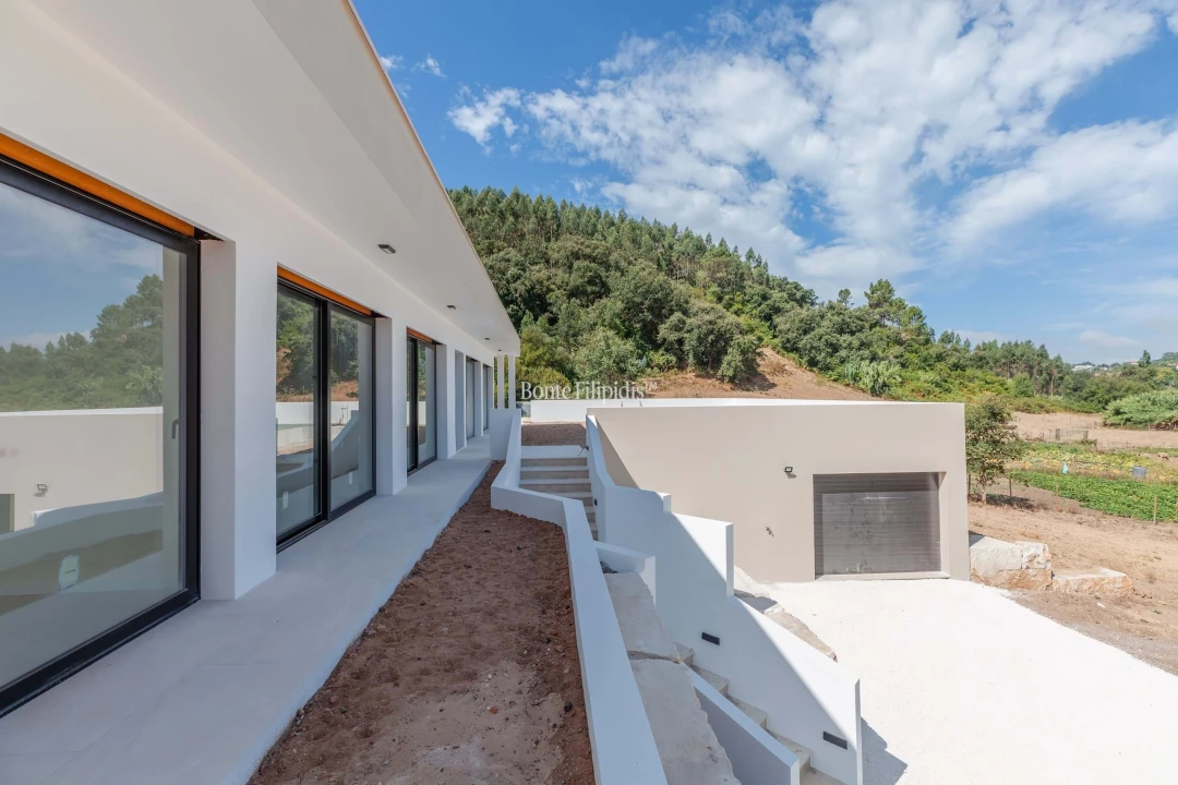 Moradia T3 para Venda em Alvorninha Foto 22