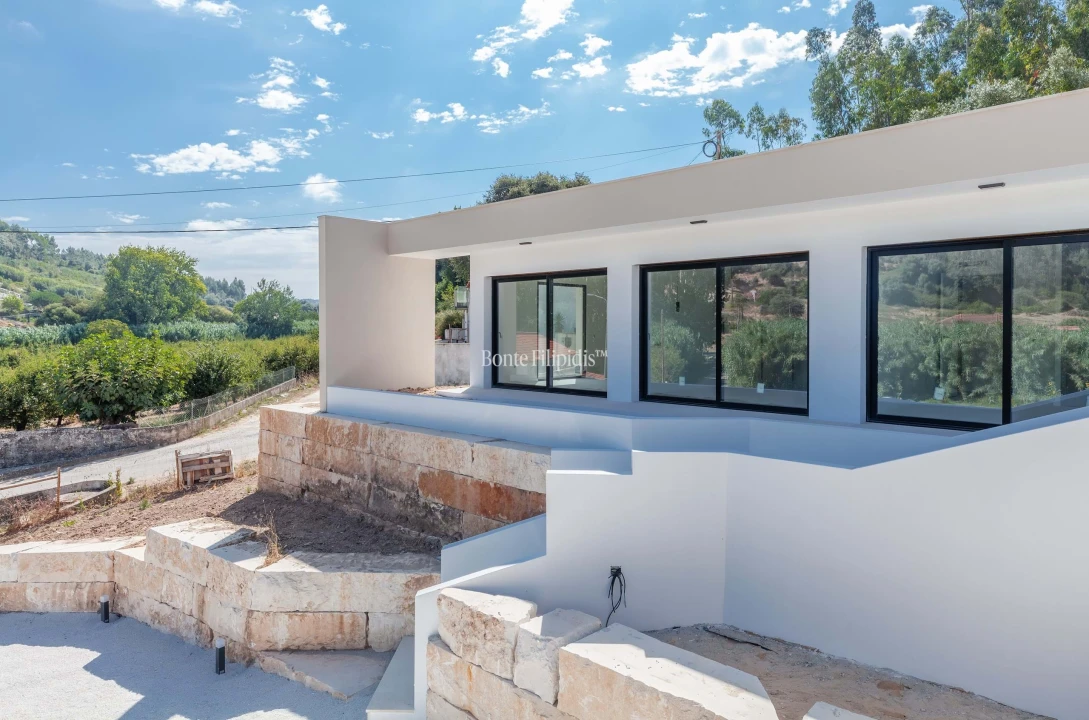 Moradia T3 para Venda em Alvorninha Foto 15