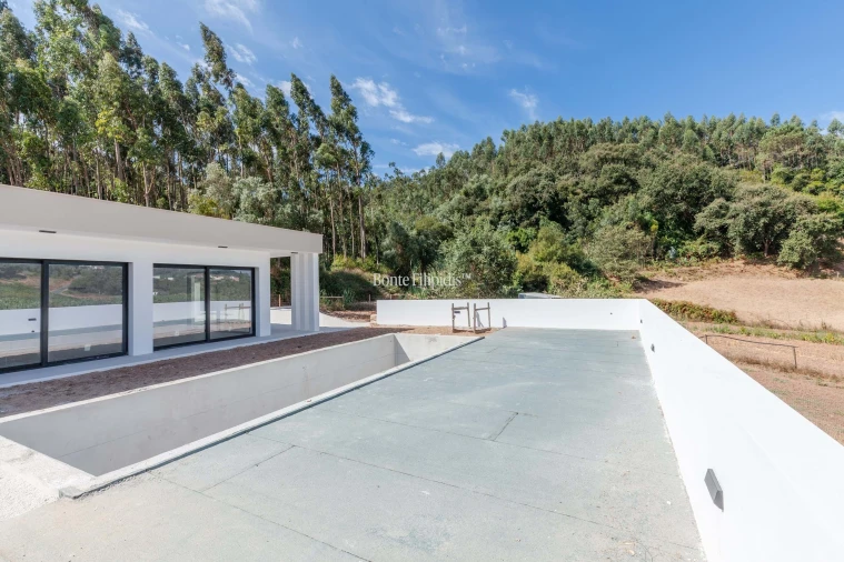 Moradia T3 para Venda em Alvorninha Foto 14