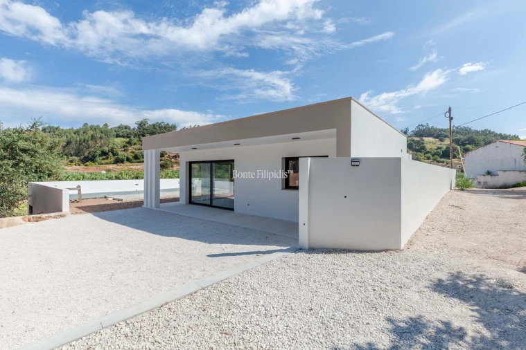 Moradia T3 para Venda em Alvorninha Foto 16