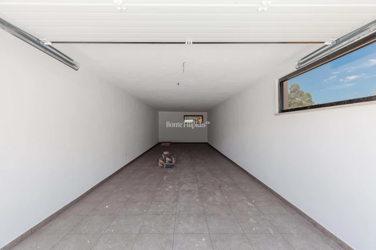 Moradia T3 para Venda em Alvorninha Foto 12