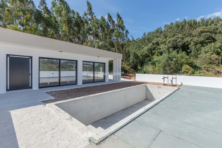 Moradia T3 para Venda em Alvorninha Foto 20