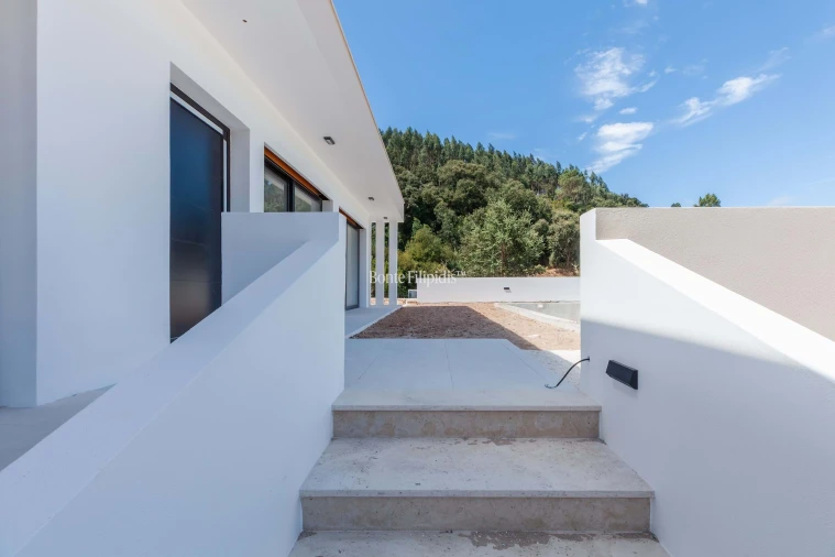 Moradia T3 para Venda em Alvorninha Foto 5