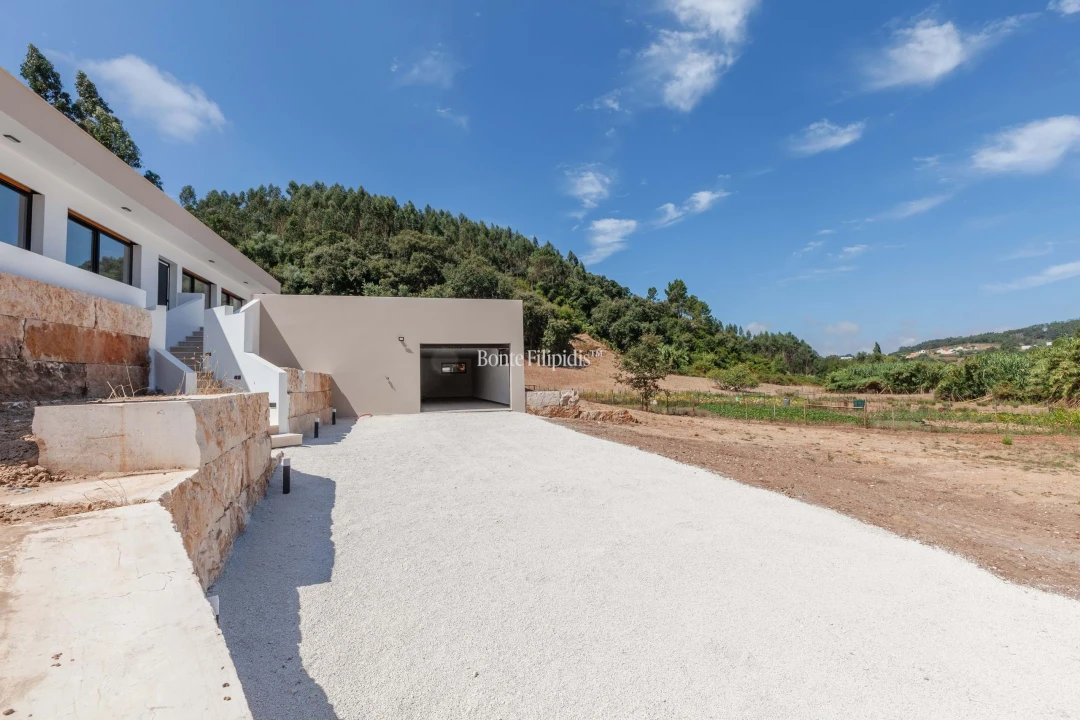 Moradia T3 para Venda em Alvorninha Foto 4