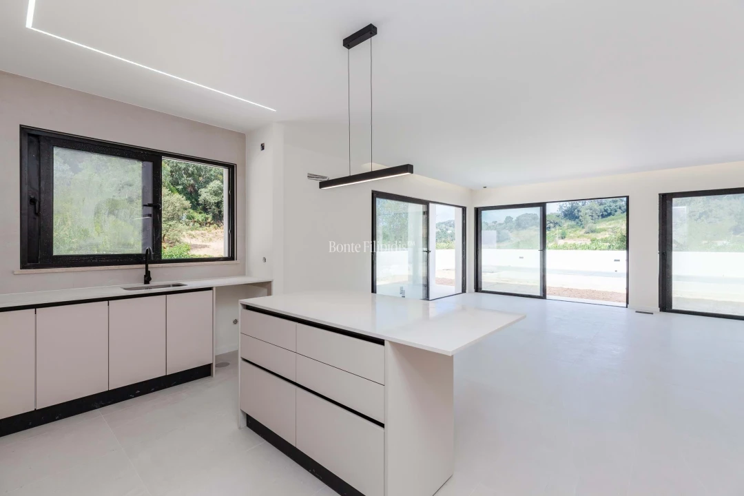 Moradia T3 para Venda em Alvorninha Foto 33