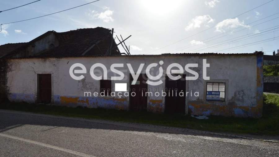 Armazém para Venda em Assentiz