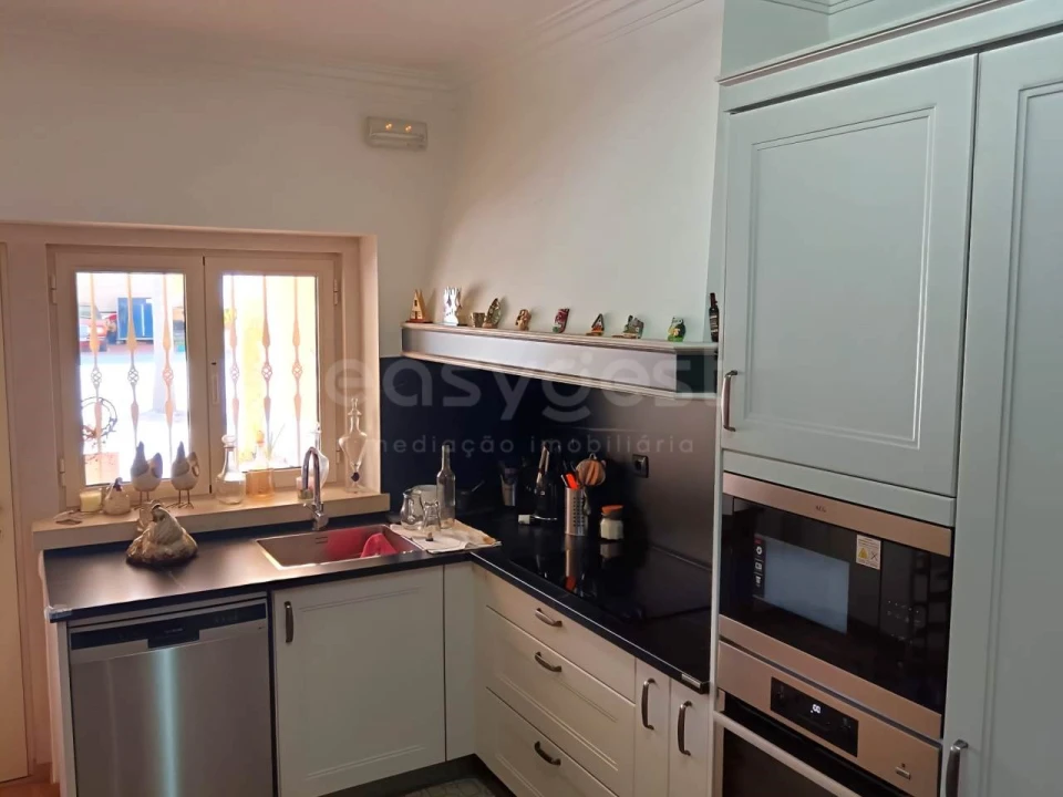 Moradia T4 para Venda em Amiais de Baixo Foto 3