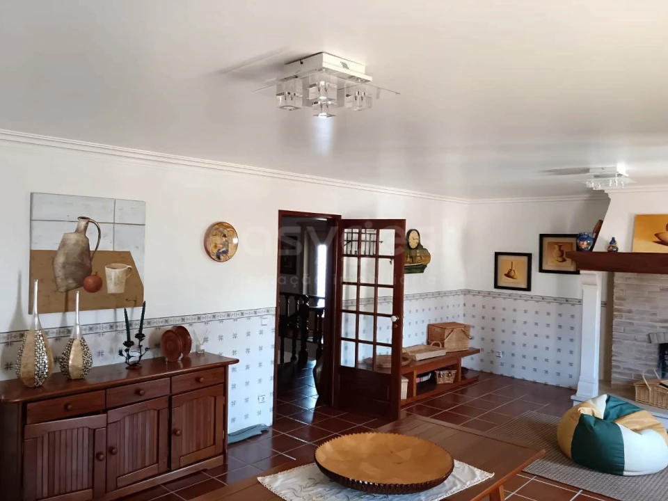 Moradia T4 para Venda em Amiais de Baixo Foto 37