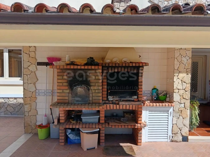 Moradia T4 para Venda em Amiais de Baixo Foto 19