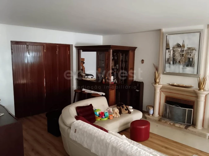 Moradia T4 para Venda em Amiais de Baixo Foto 34