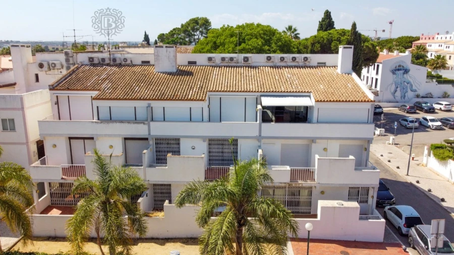 Apartamento T3 para Venda em Quarteira Foto 8