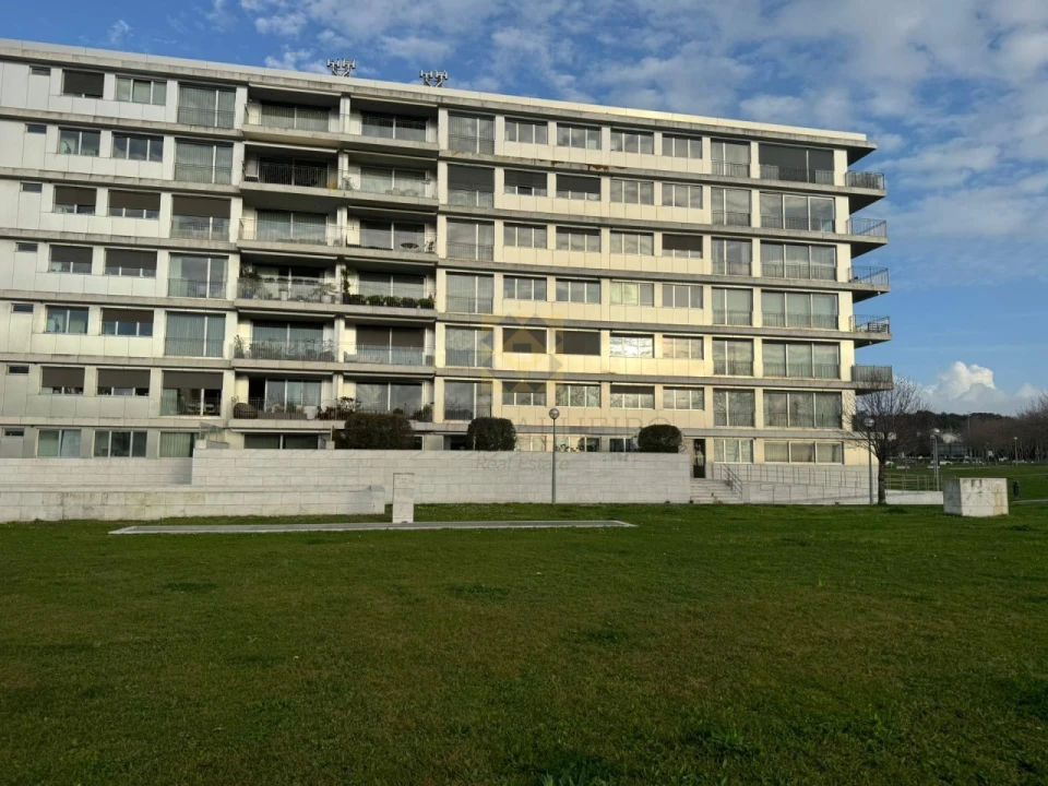Apartamento T5 para Venda em Matosinhos e Leça da Palmeira Foto 4