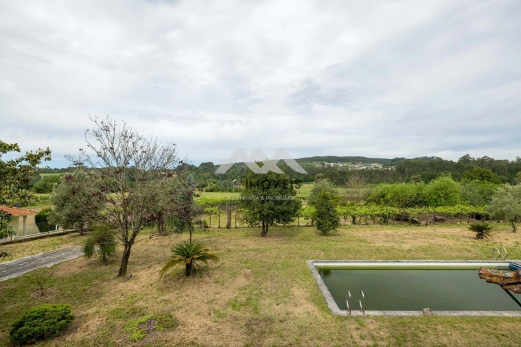 Quinta T9 para Venda em Carreira e Refojos de Riba de Ave Foto 13