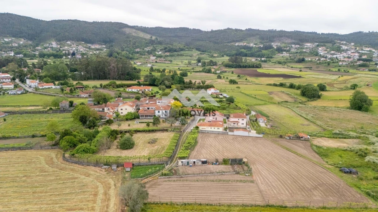Quinta T9 para Venda em Carreira e Refojos de Riba de Ave Foto 4