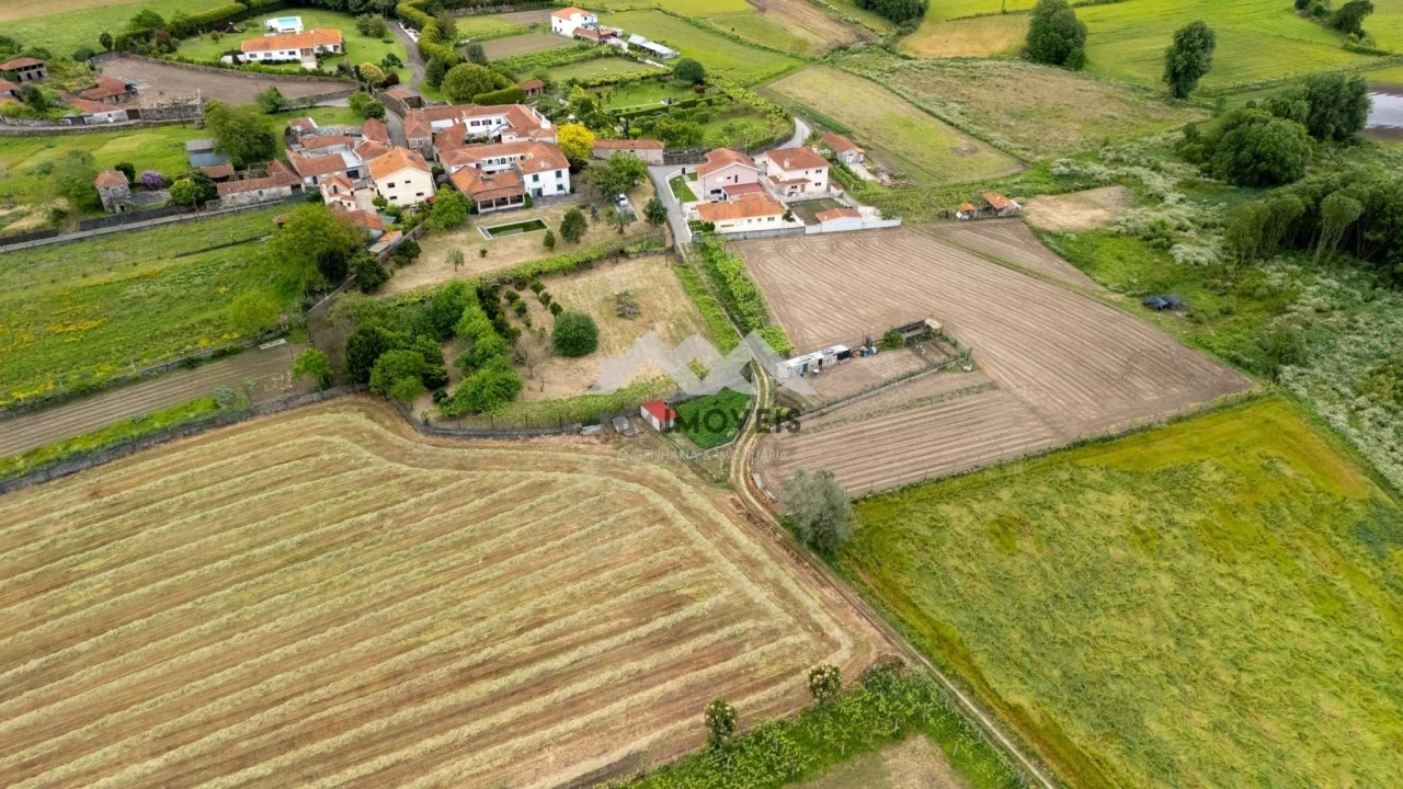 Quinta T9 para Venda em Carreira e Refojos de Riba de Ave Foto 5