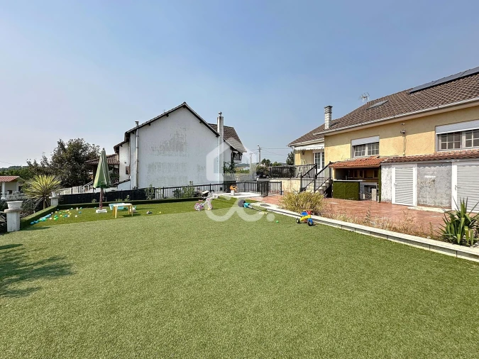 Moradia T4 para Venda em Redondelo Foto 32