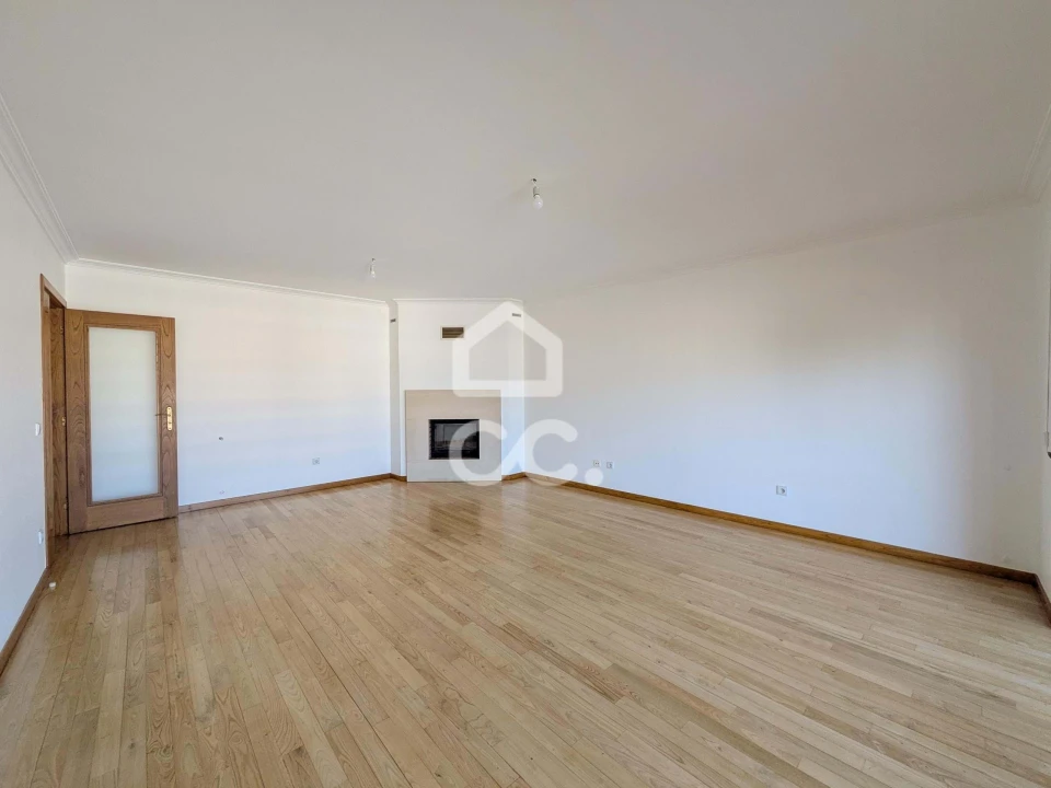 Apartamento T3 para Venda em Santa Maria Maior Foto 2