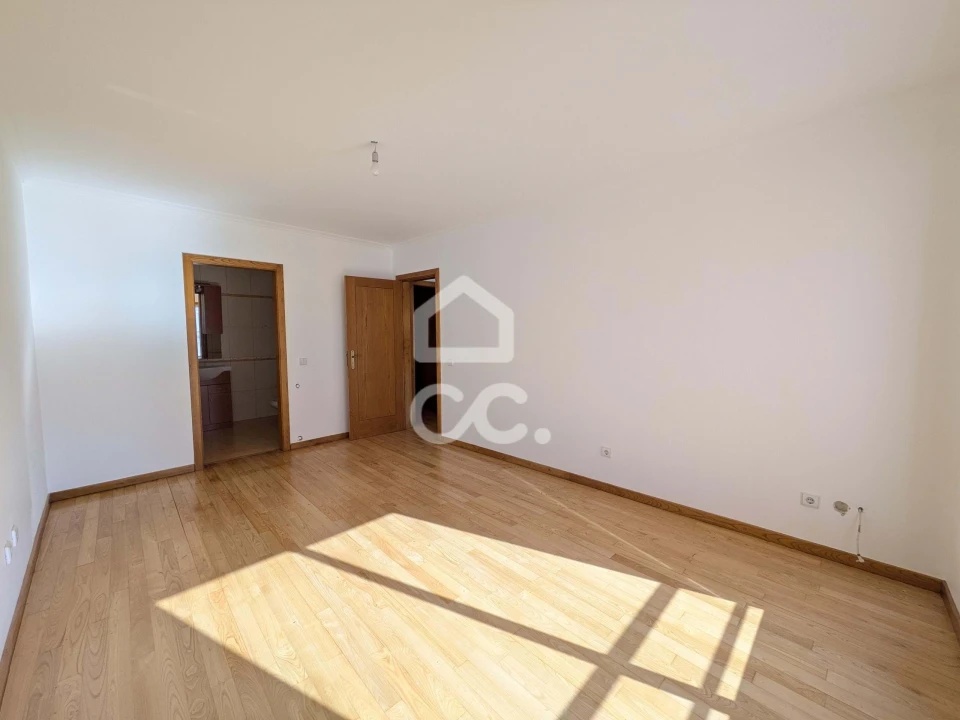 Apartamento T3 para Venda em Santa Maria Maior Foto 21