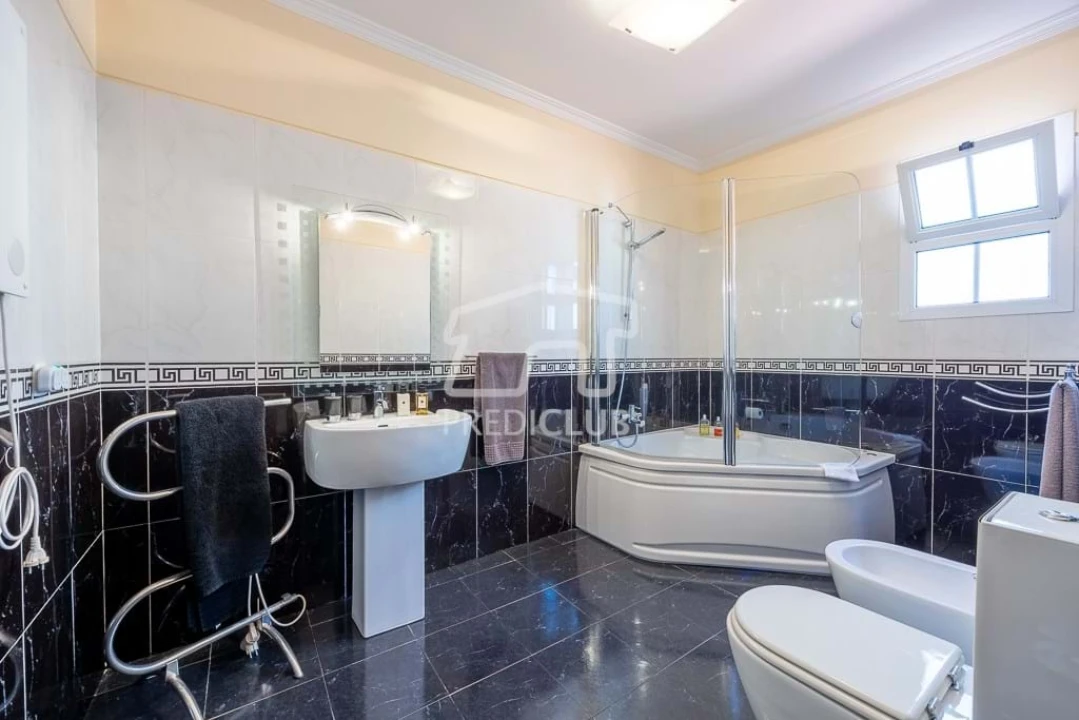 Moradia T3 para Venda em Monte Foto 18