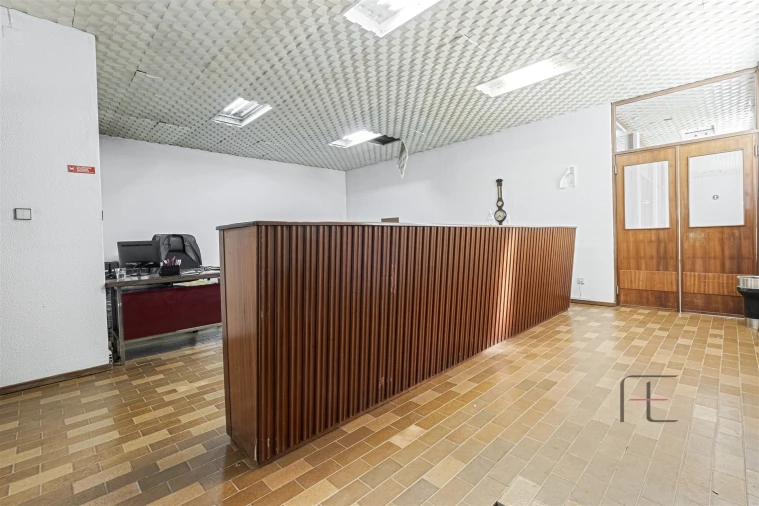 Armazém para Venda em São Paio de Oleiros Foto 8