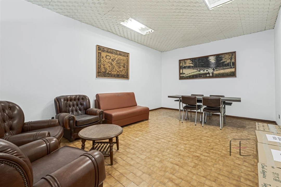 Armazém para Venda em São Paio de Oleiros Foto 10