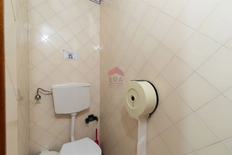 Negócio para Venda em Albufeira e Olhos de Água Foto 14