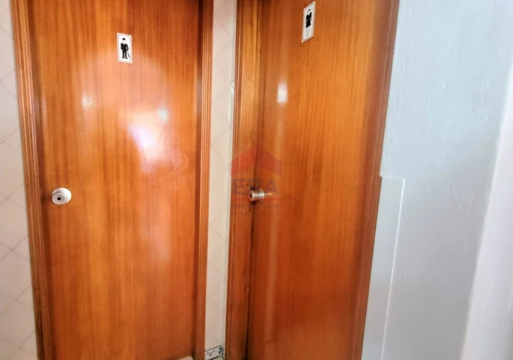 Negócio para Venda em Albufeira e Olhos de Água Foto 13