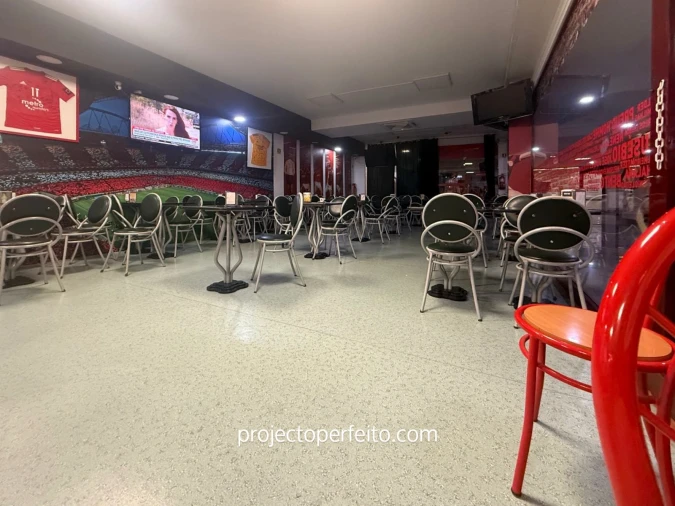 Loja para Venda em Mafamude e Vilar do Paraíso Foto 1