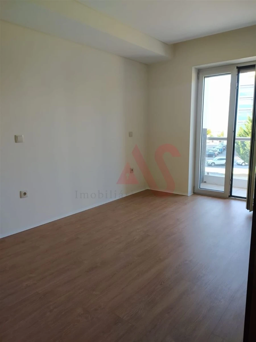 Apartamento T2 para Arrendamento em São Vicente (Braga) Foto 9