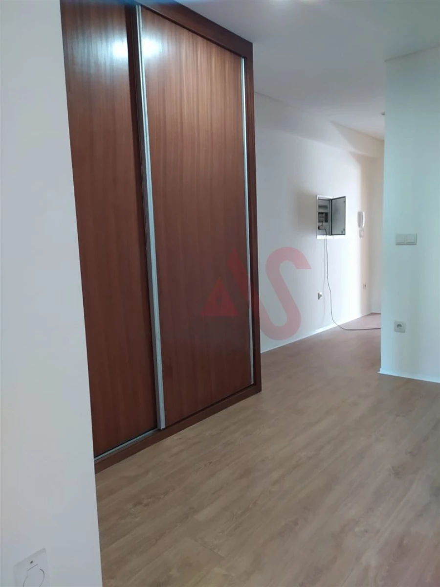 Apartamento T2 para Arrendamento em São Vicente (Braga) Foto 3