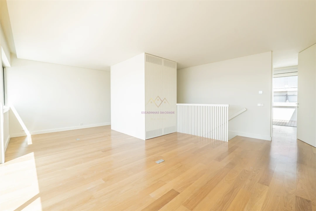 Moradia T5 para Venda em Alcantara Foto 51