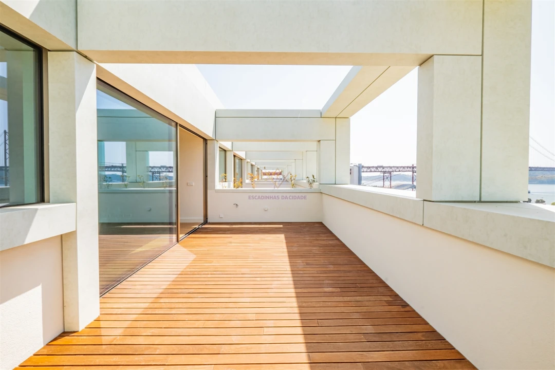 Moradia T5 para Venda em Alcantara Foto 57