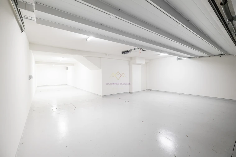 Moradia T5 para Venda em Alcantara Foto 81