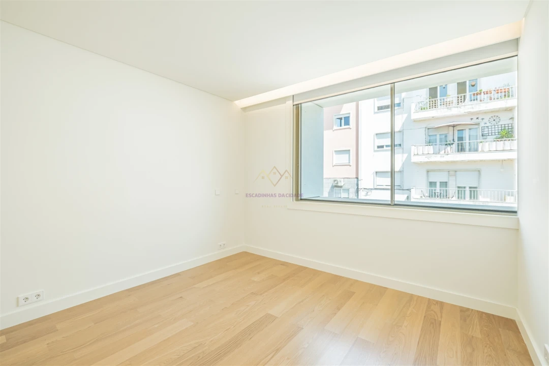 Moradia T5 para Venda em Alcantara Foto 26