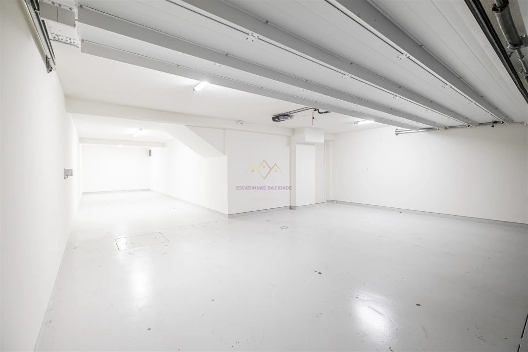 Moradia T5 para Venda em Alcantara Foto 81