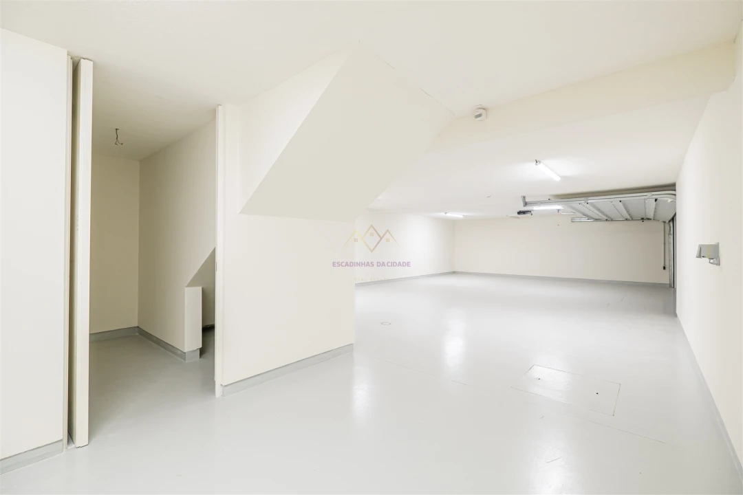 Moradia T5 para Venda em Alcantara Foto 77