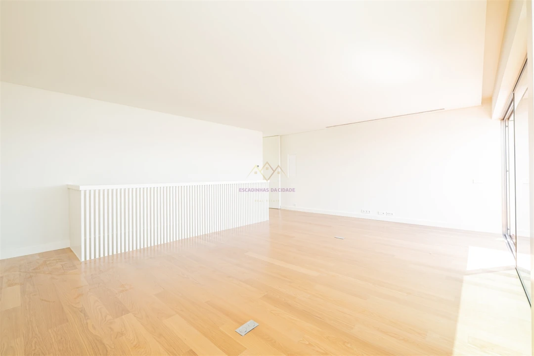 Moradia T5 para Venda em Alcantara Foto 52