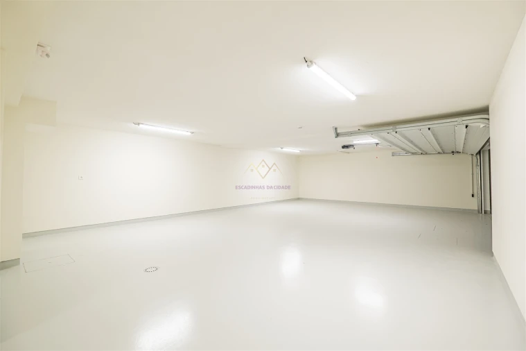 Moradia T5 para Venda em Alcantara Foto 79