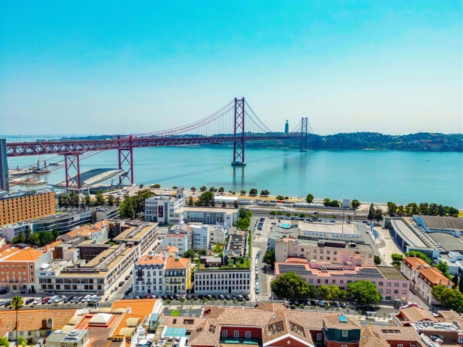 Moradia T5 para Venda em Alcantara Foto 2