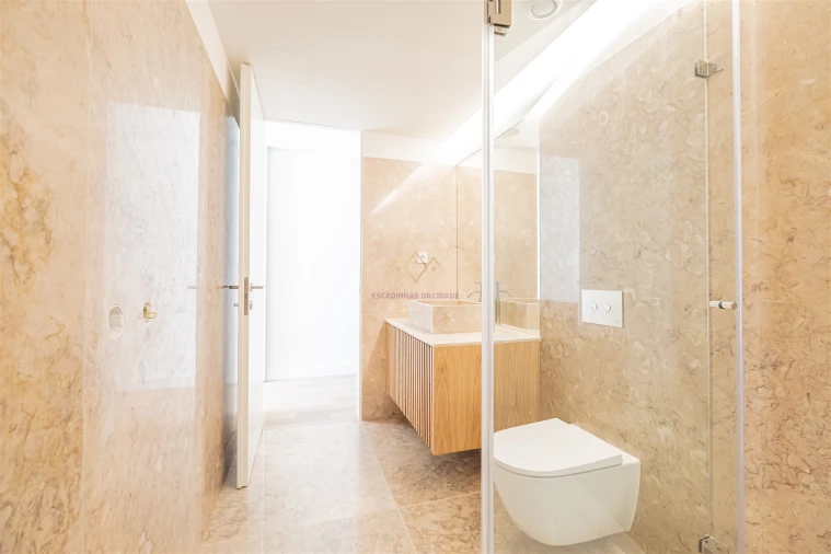 Moradia T5 para Venda em Alcantara Foto 34