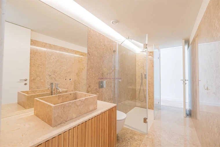 Moradia T5 para Venda em Alcantara Foto 30