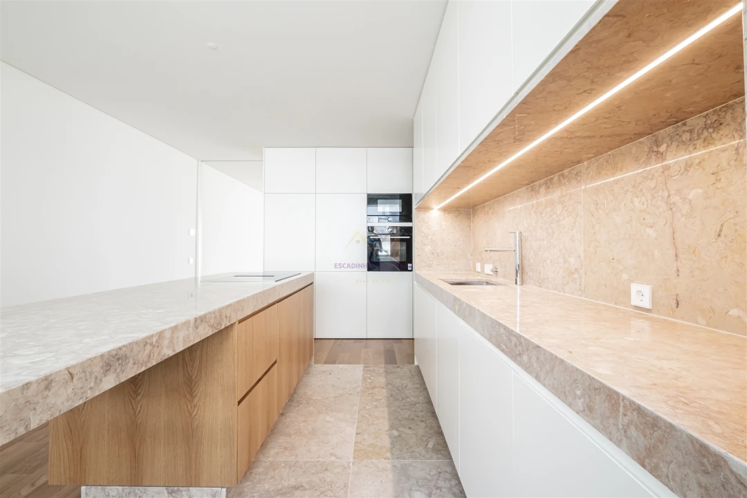 Moradia T5 para Venda em Alcantara Foto 4