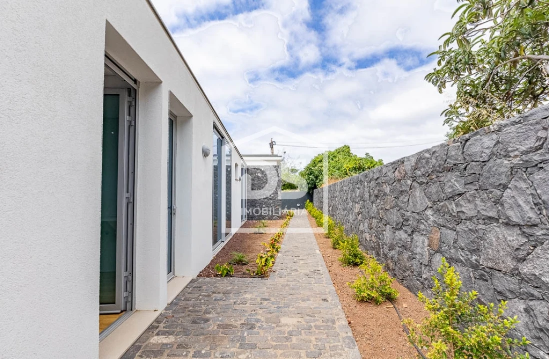 Moradia T3 para Venda em Estreito da Calheta Foto 29