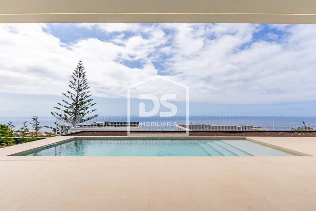 Moradia T3 para Venda em Estreito da Calheta Foto 32