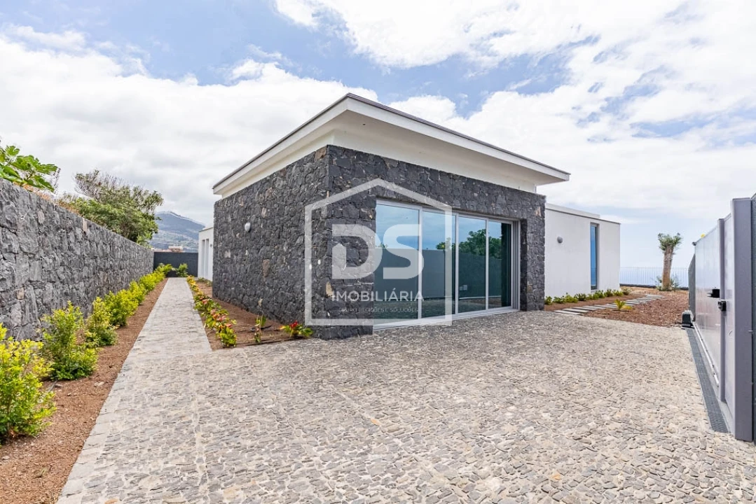 Moradia T3 para Venda em Estreito da Calheta Foto 39