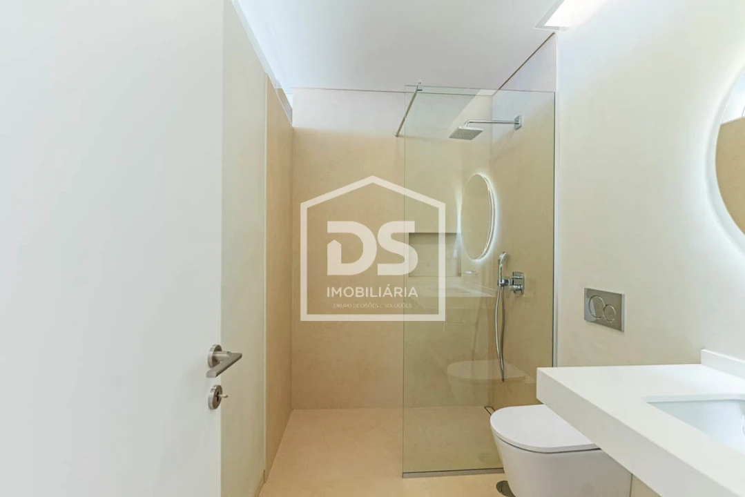 Moradia T3 para Venda em Estreito da Calheta Foto 14