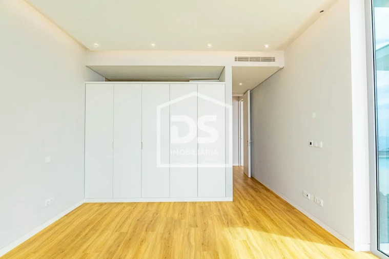 Moradia T3 para Venda em Estreito da Calheta Foto 13